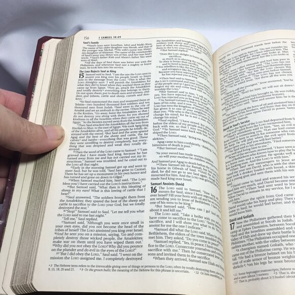 KJV Holy Bible: Gift and Award, Black Leather-Look, Red Letter 2001 - Picture 9 of 13